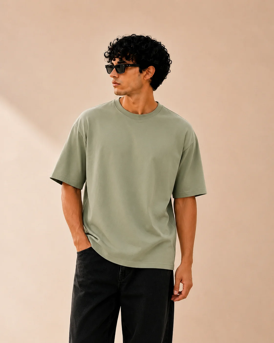 Plain oversized tee