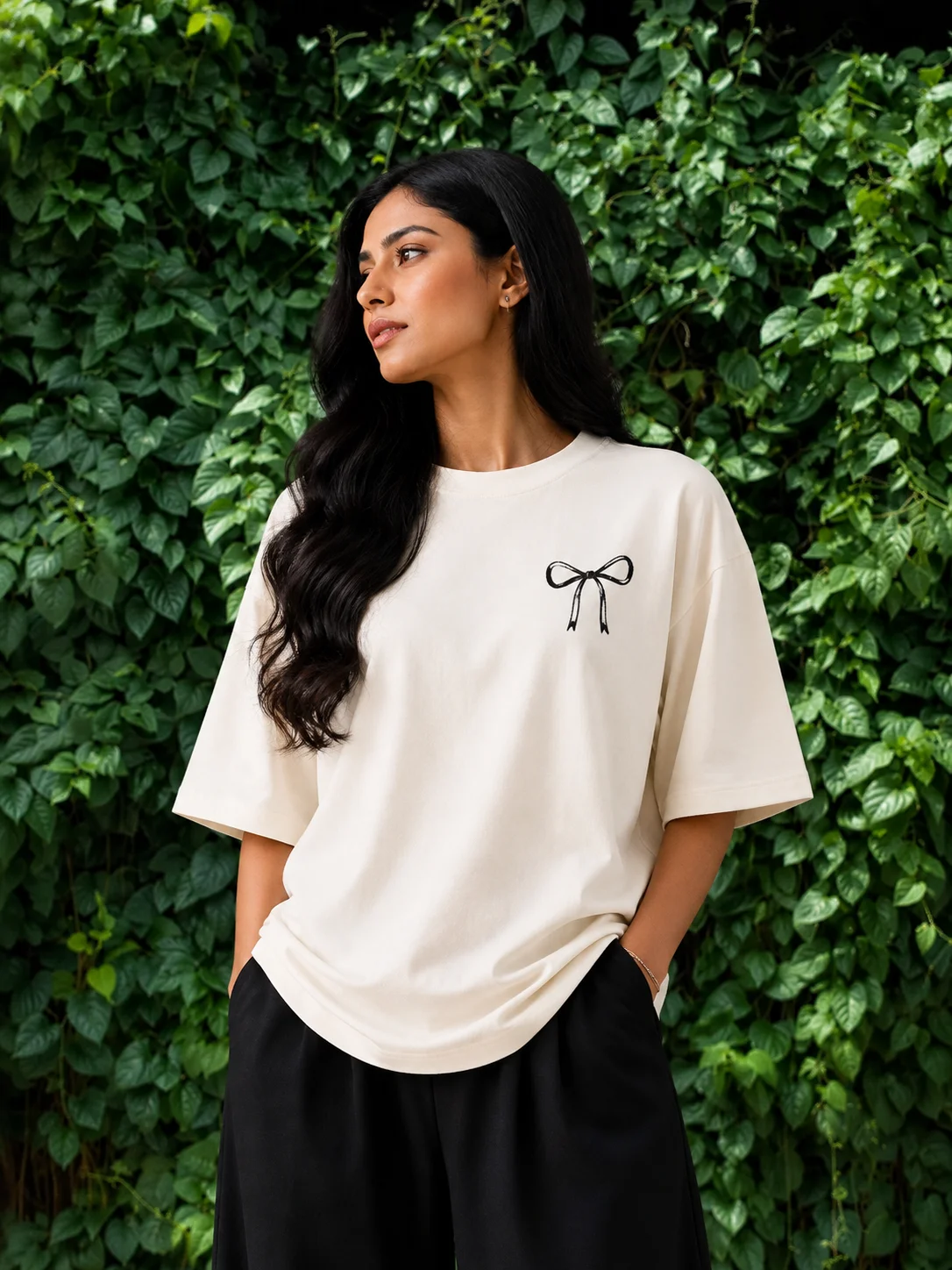 Bow doodle tee, photo 2 of 3